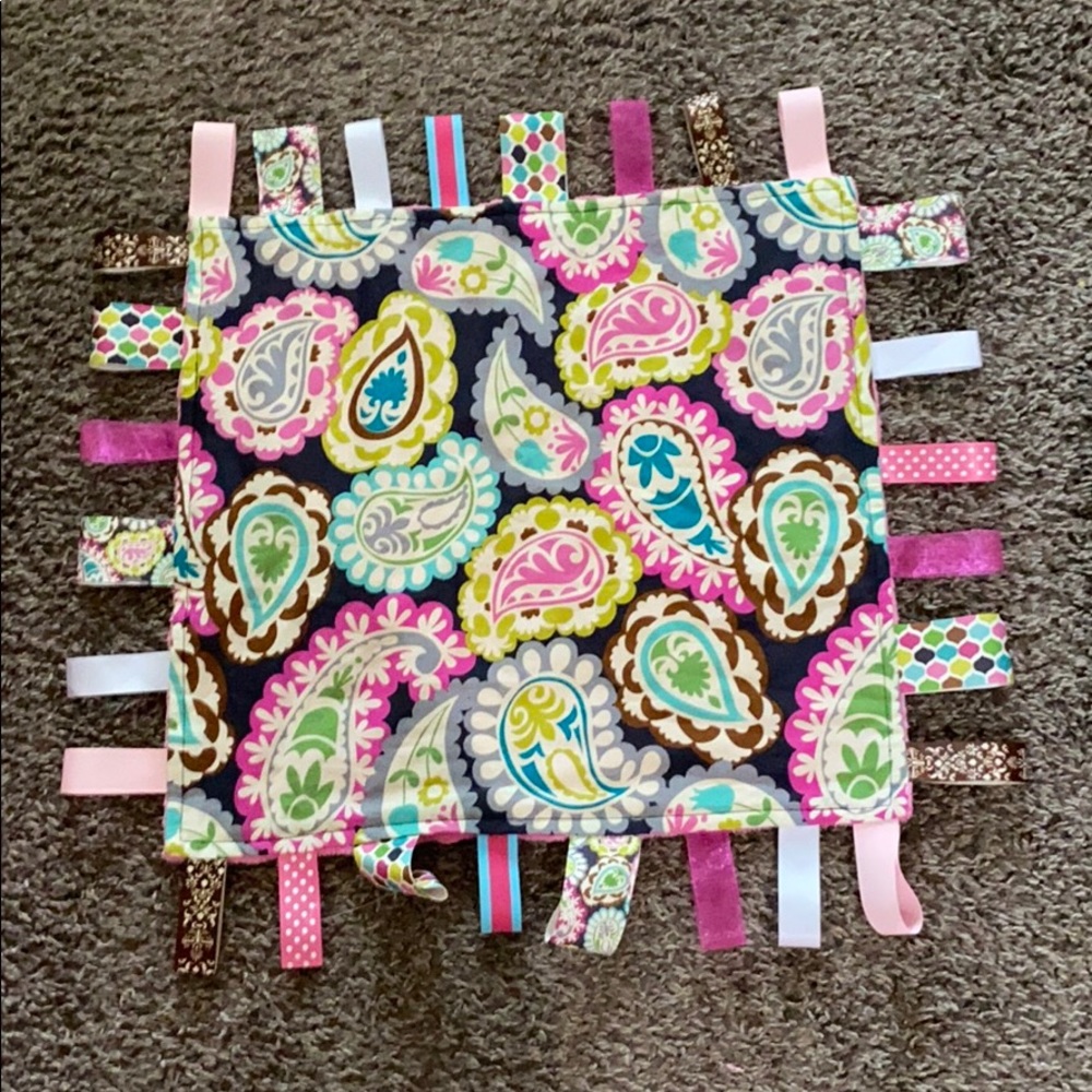 Baby mini blanket with ribbons like new